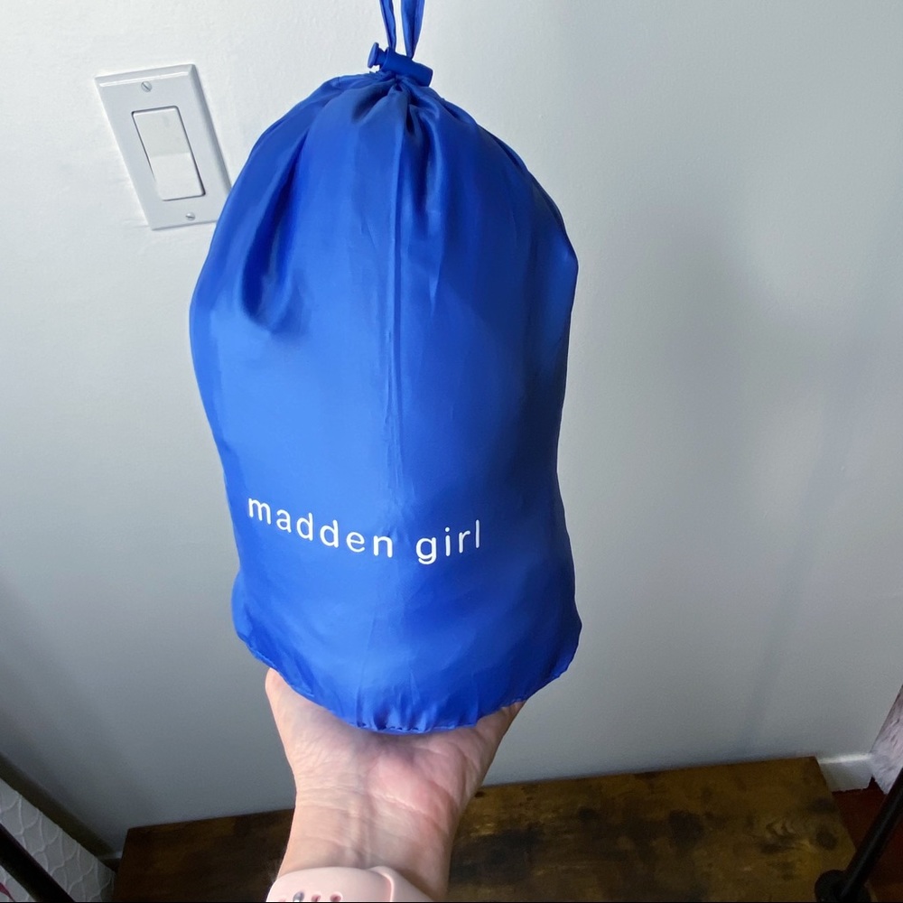 Madden Girl Puffer Jacket Foldable Packable Royal Blue Lightweight Weather 1X - Picture 10 of 10